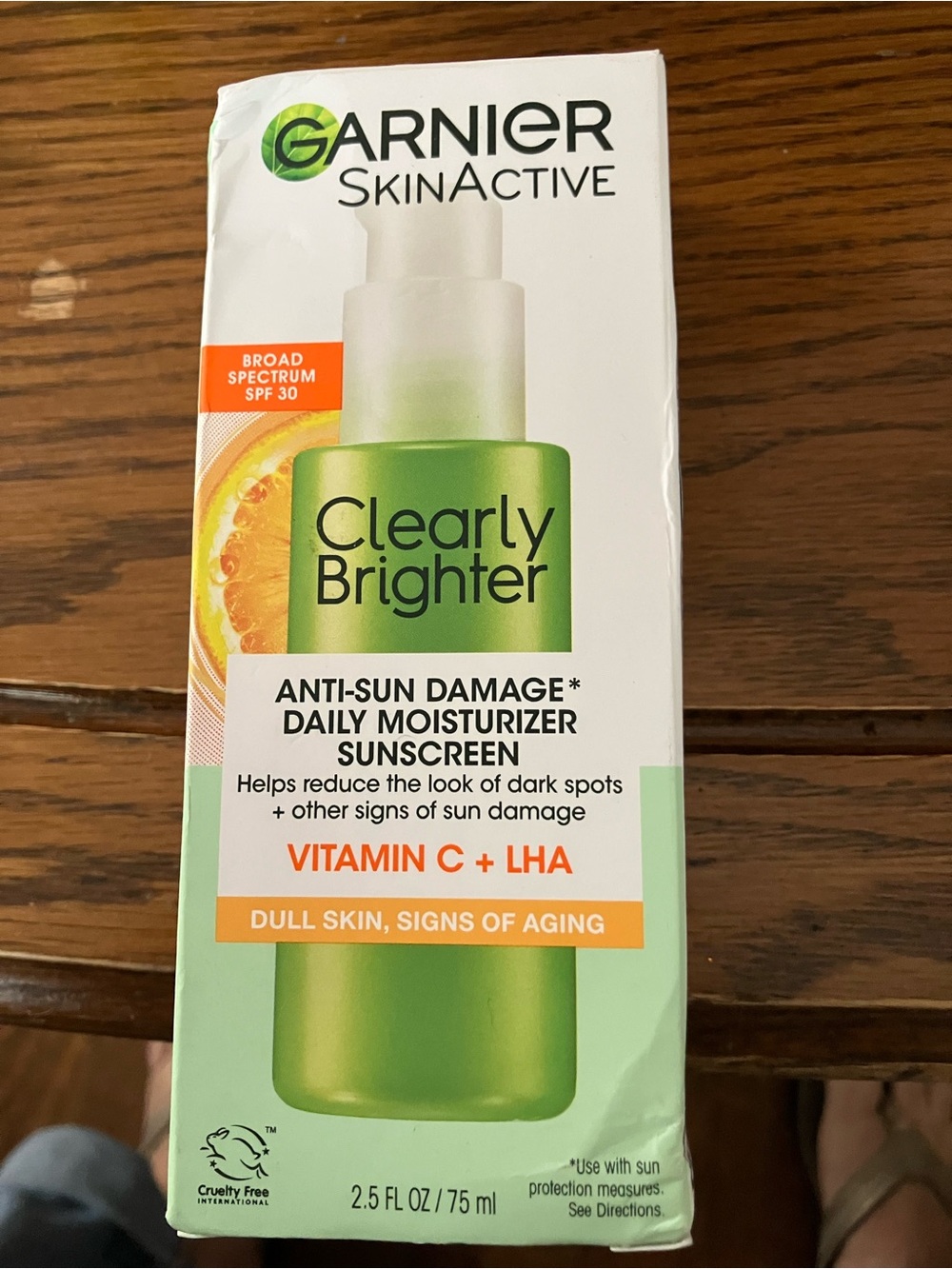 Garnier Clearly Brighter Daily Moisturizer Sunscreen - Green & Orange Accents